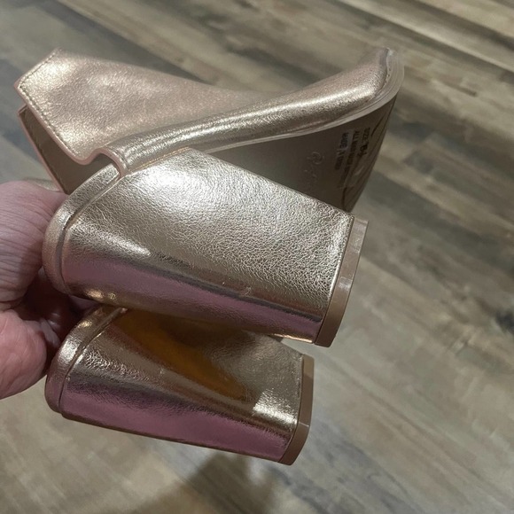 Qupid rose gold shoes 6.5 - Picture 3 of 5